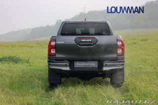 Toyota Hilux AT INVINCIBLE 2026