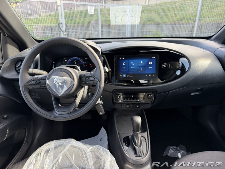 Toyota Aygo 1.5. Hybrid Active - akčn 1800