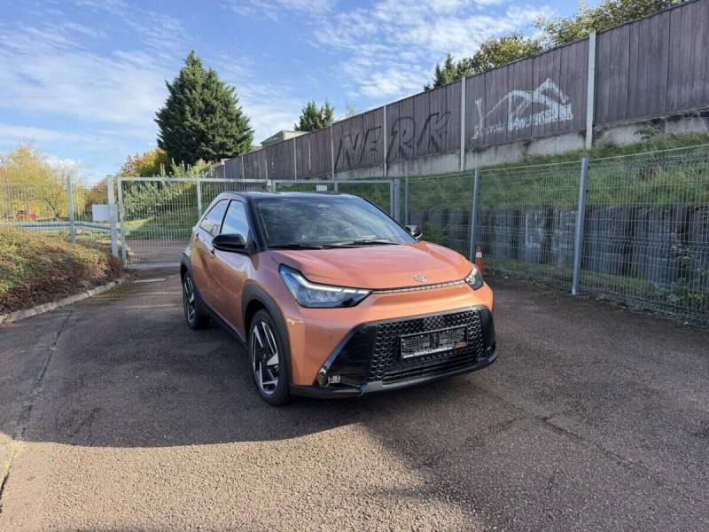 Toyota Aygo 1.5. Hybrid Executive - a
