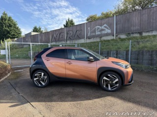 Toyota Aygo 1.5. Hybrid Executive - a 1800