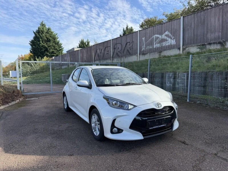 Toyota Yaris 1.5 HEV 116k Comfort Busi
