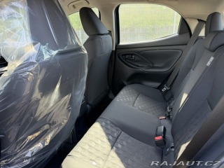 Toyota Yaris 1.5 HEV 116 LIMITED výbav 1800