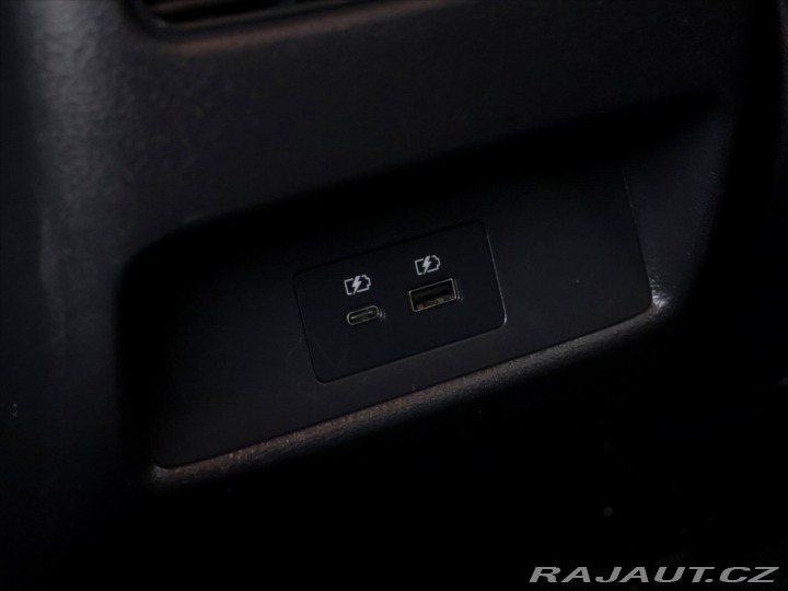 Nissan Qashqai 1,3 T-GDI N-Connecta CZ 2022