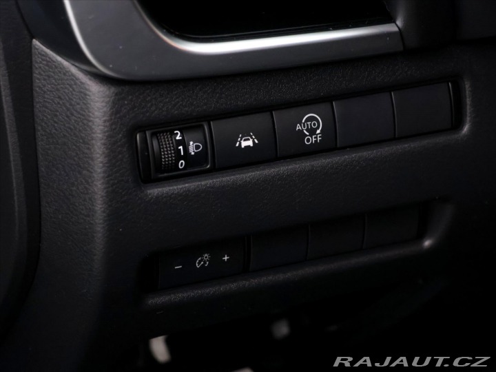 Nissan Qashqai 1,3 T-GDI N-Connecta CZ 2022