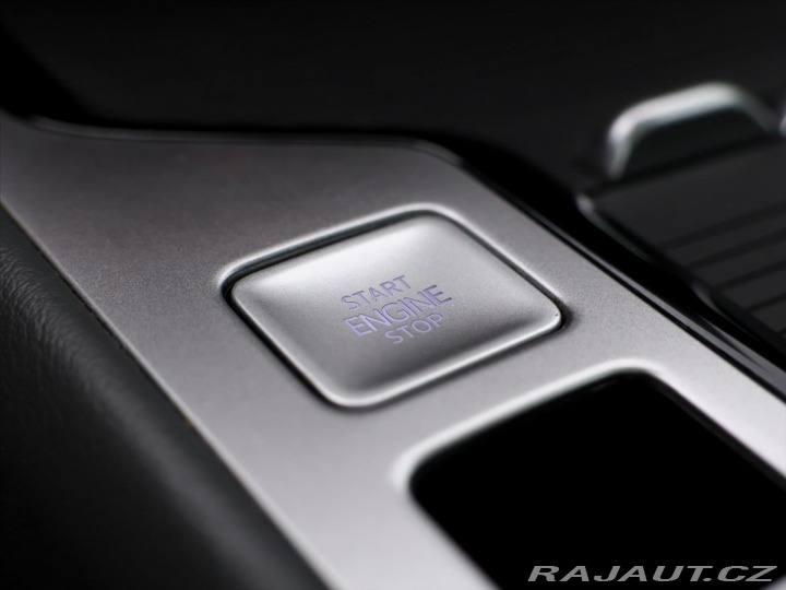Volkswagen Passat 2,0 TDI 110kW DSG Eleganc 2024