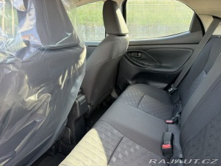 Toyota Yaris 1.5 HEV 116  LIMITED výba 1800