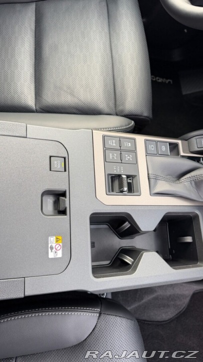 Toyota Land Cruiser 2.8L MHEV 8AT 4X4 Executi 2026