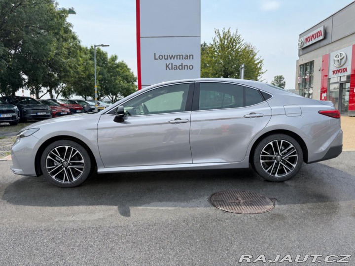 Toyota Camry 2.5 HEV Executive 1800