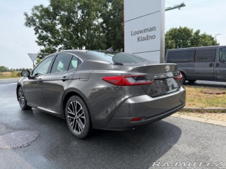 Toyota Camry 2.5 HEV Executive 1800