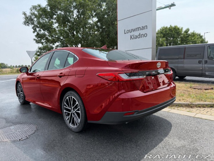 Toyota Camry 2.5 HEV Executive 1800