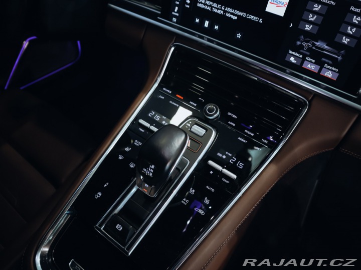 Porsche Panamera GTS Sport Turismo 338 kW 2020