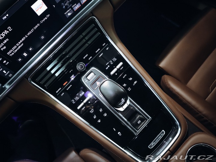 Porsche Panamera GTS Sport Turismo 338 kW 2020