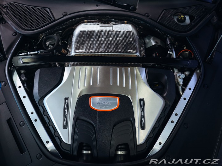 Porsche Panamera GTS Sport Turismo 338 kW 2020