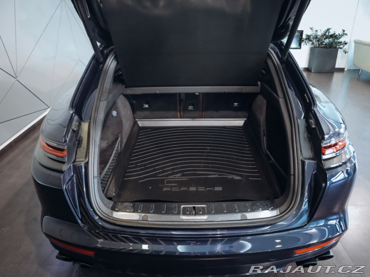 Porsche Panamera GTS Sport Turismo 338 kW 2020