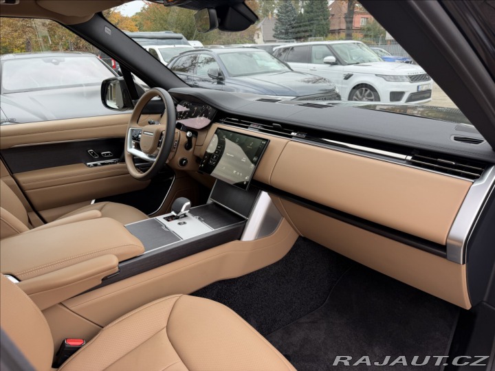 Land Rover Range Rover P460e HSE 2026