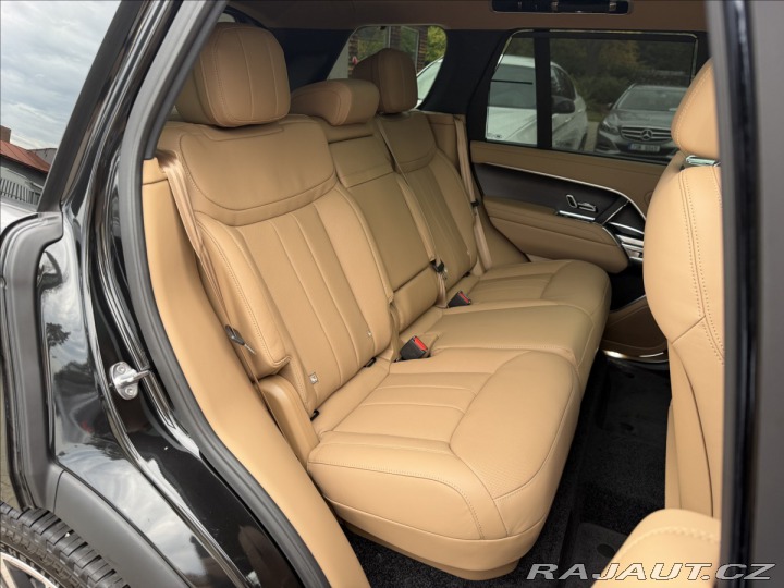 Land Rover Range Rover P460e HSE 2026