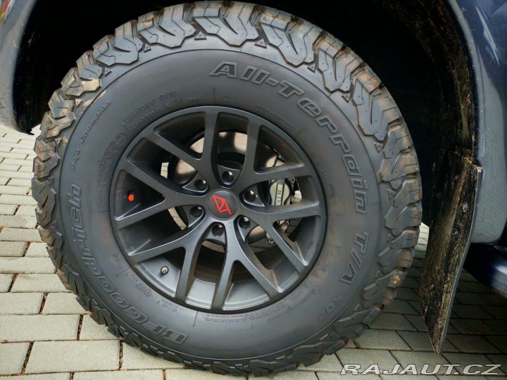 Toyota Hilux Arctic Trucks AT 35 1800