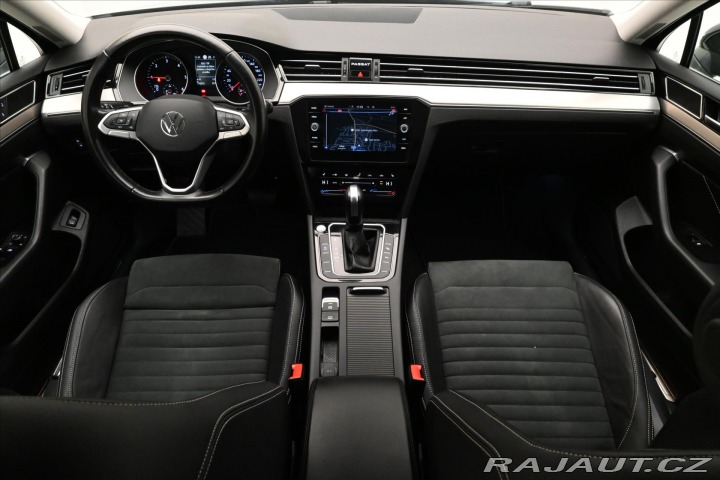 Volkswagen Passat 2,0 TDI 110 kW DSG ELEGAN 2023