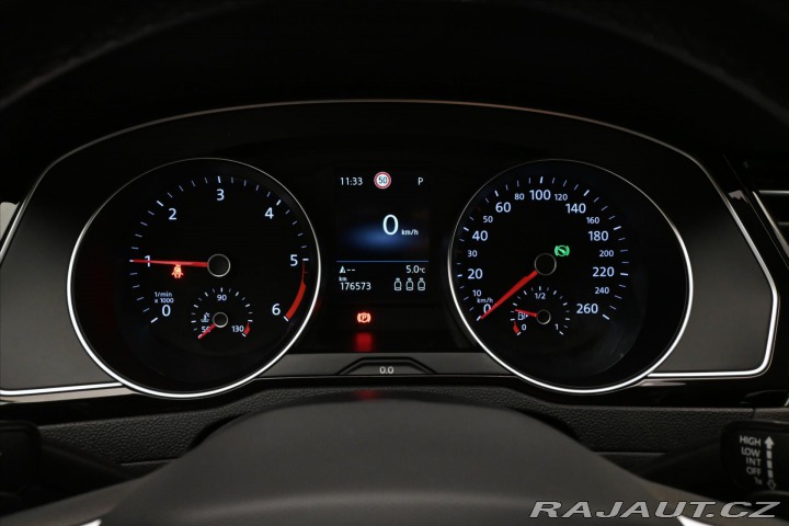 Volkswagen Passat 2,0 TDI 110 kW DSG ELEGAN 2023
