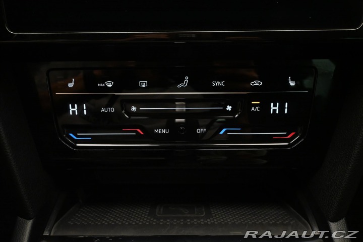 Volkswagen Passat 2,0 TDI 110 kW DSG ELEGAN 2023