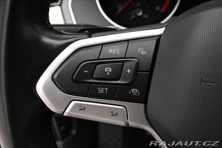 Volkswagen Passat 2,0 TDI 110 kW DSG ELEGAN 2023