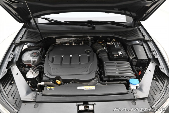 Volkswagen Passat 2,0 TDI 110 kW DSG ELEGAN 2023