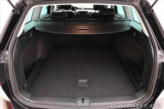 Volkswagen Passat 2,0 TDI 110 kW DSG ELEGAN 2023