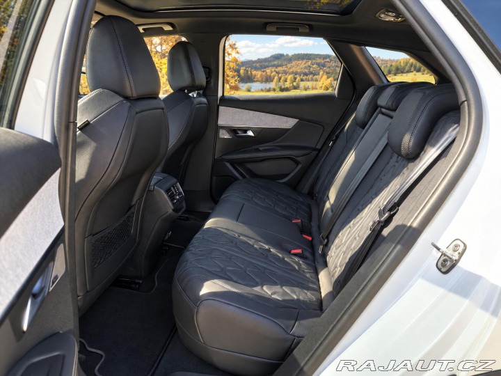 Peugeot 3008 1,6 PureTech 133kW Automa 2021