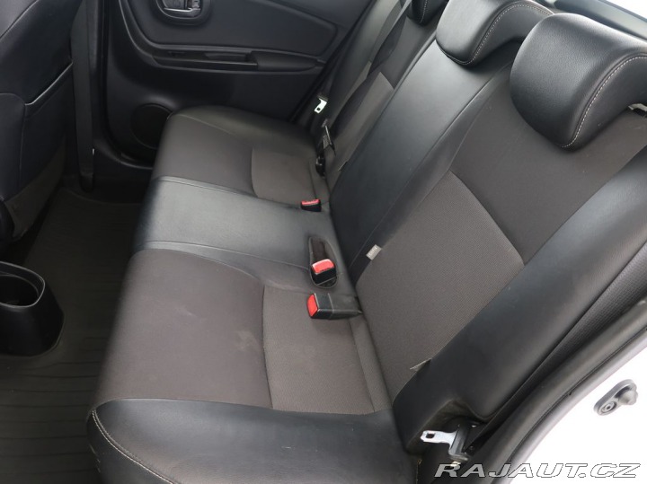 Toyota Yaris 1.3VVT-i,73kW,Manuál,CZ,1 2014