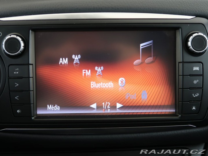 Toyota Yaris 1.3VVT-i,73kW,Manuál,CZ,1 2014