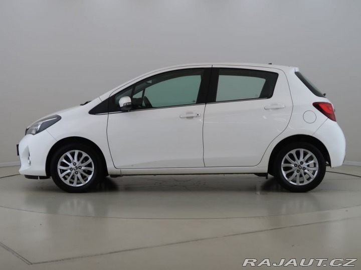 Toyota Yaris 1.3VVT-i,73kW,Manuál,CZ,1 2014