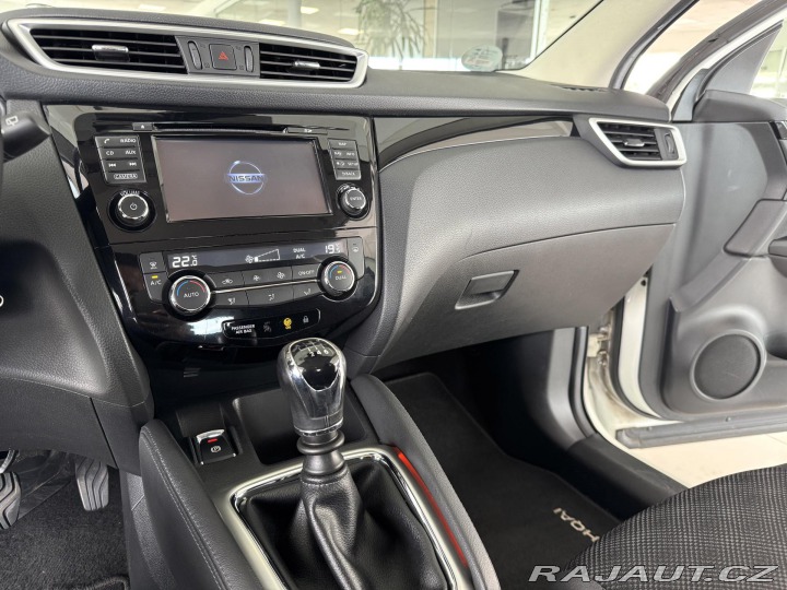 Nissan Qashqai 1,2DIG-T*Navi*Kamera*PDC* 2017