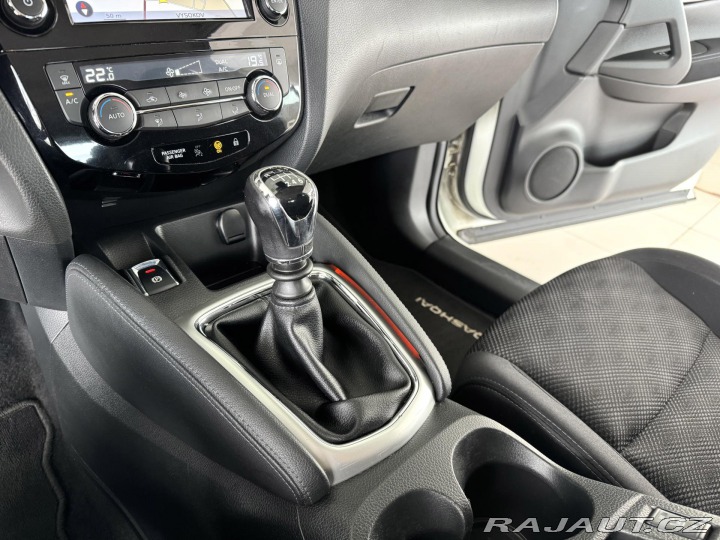 Nissan Qashqai 1,2DIG-T*Navi*Kamera*PDC* 2017