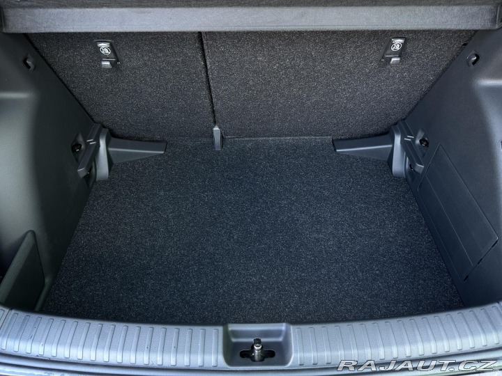 Škoda Fabia 1.0TSi Selection 95PS LED 2026