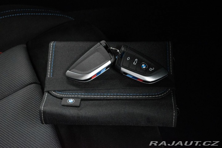 BMW 3 320d xD ///M*TAŽNÉ*ZÁRUKA 2025