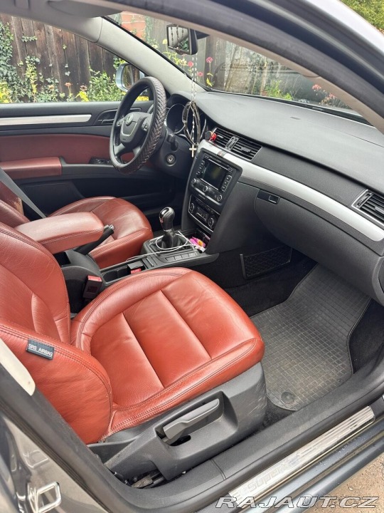 Škoda Superb 1,6 2011 | kožený inter 1800