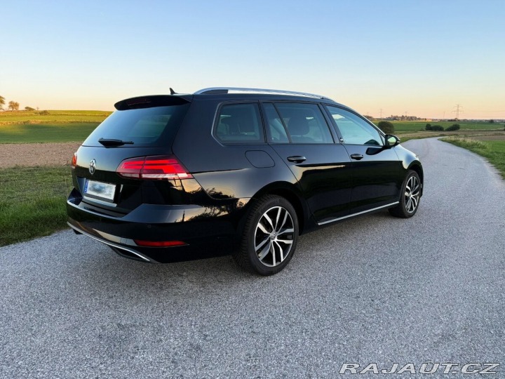 Volkswagen Golf 1,5 TSI 110 kW DSG Pano 1800