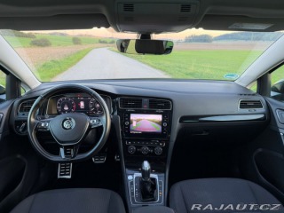 Volkswagen Golf 1,5 TSI 110 kW DSG Pano 1800