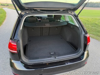 Volkswagen Golf 1,5 TSI 110 kW DSG Pano 1800