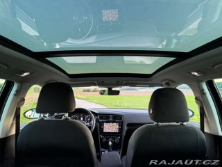Volkswagen Golf 1,5 TSI 110 kW DSG Pano 1800