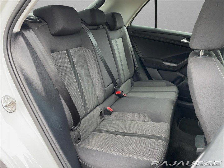 Volkswagen T-Roc 1.5 TSi 110kW DSG*Virtuál 2022