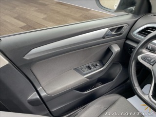 Volkswagen T-Roc 1.5 TSi 110kW DSG*Virtuál 2022
