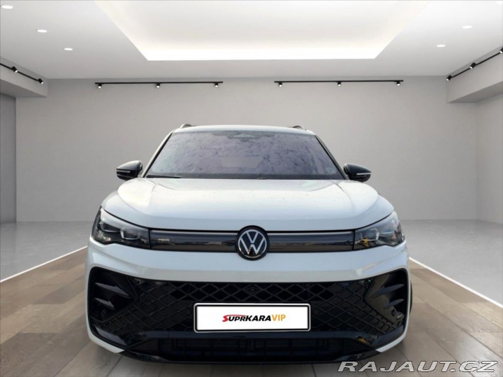 Volkswagen Tiguan 2,0 TDi R-Line*Néz.Topení 2024