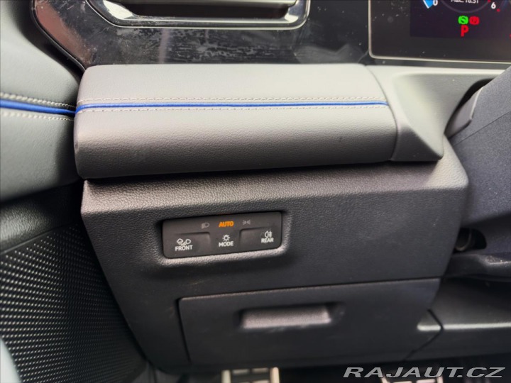 Volkswagen Tiguan 2,0 TDi R-Line*Néz.Topení 2024