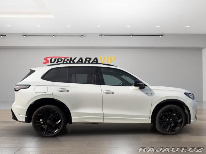 Volkswagen Tiguan 2,0 TDi R-Line*Néz.Topení 2024