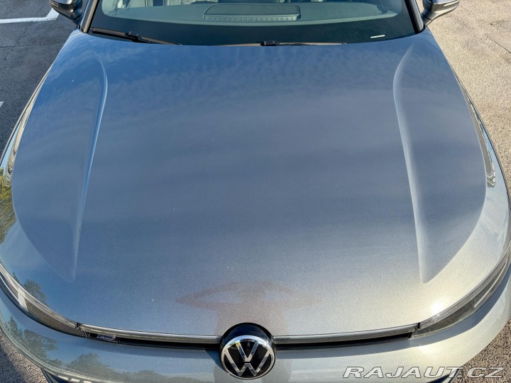 Volkswagen Passat R-Line DSG masáže MATRIX 2025