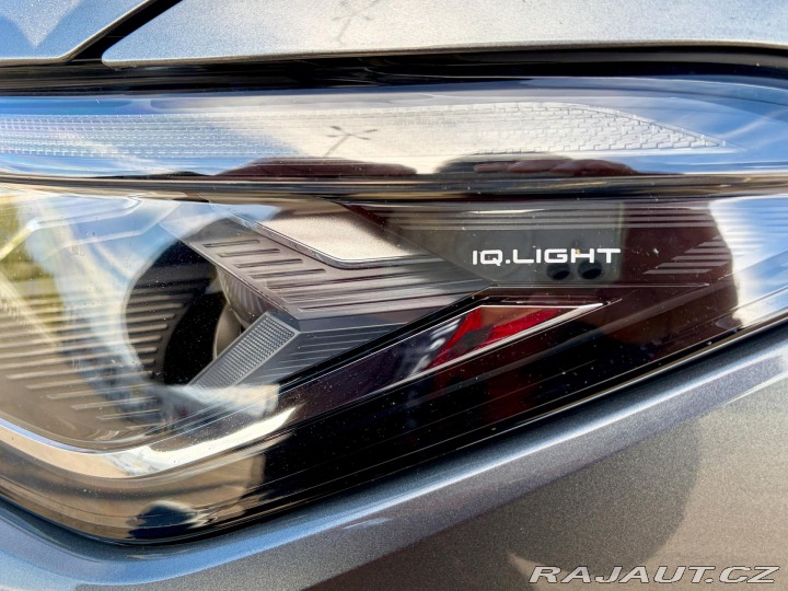 Volkswagen Passat R-Line DSG masáže MATRIX 2025