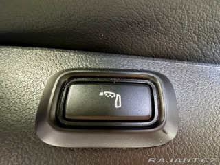 Volkswagen Passat Variant R-Line DSG masáže 2025