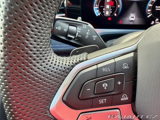 Volkswagen Passat Variant R-Line DSG masáže 2025