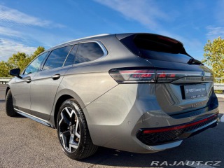 Volkswagen Passat Variant R-Line DSG masáže 2025